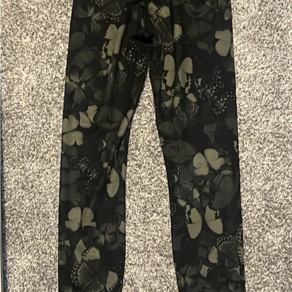 Lululemon Wunder Under Pant *Full-On Luon (Hi-Rise) Biggie So Fly Butterfly Sz8 - Picture 4 of 7